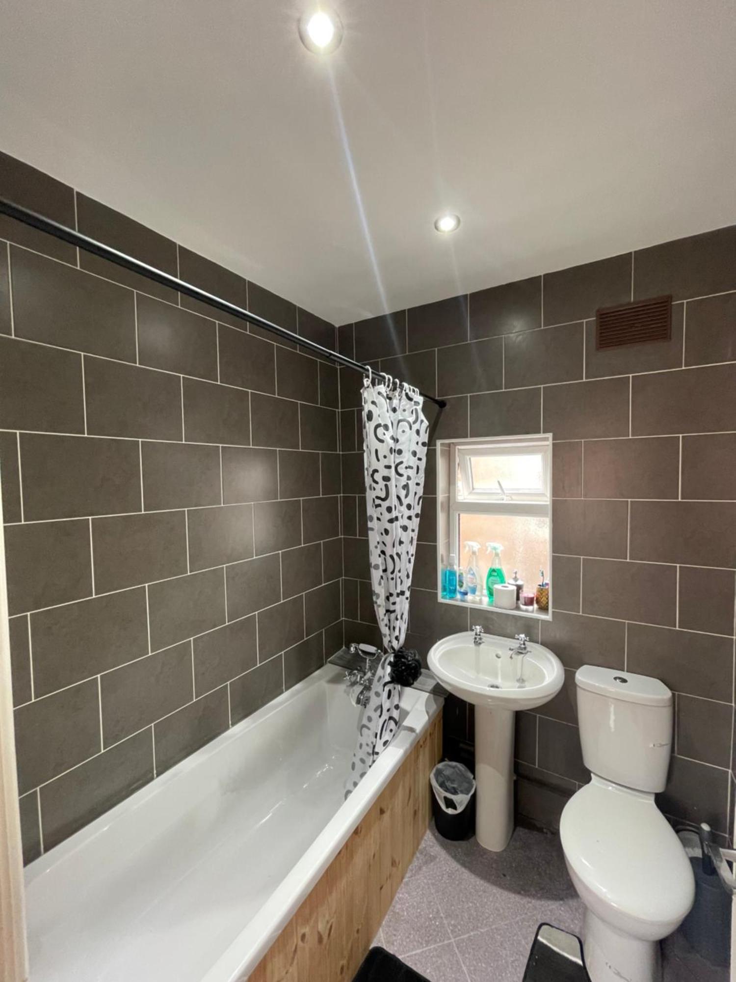 Luxestay Rooms - Old Trafford Манчестер Екстер'єр фото